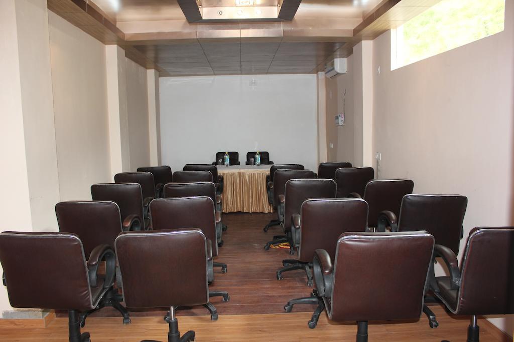 The Royal Court Hotell Nainital Eksteriør bilde