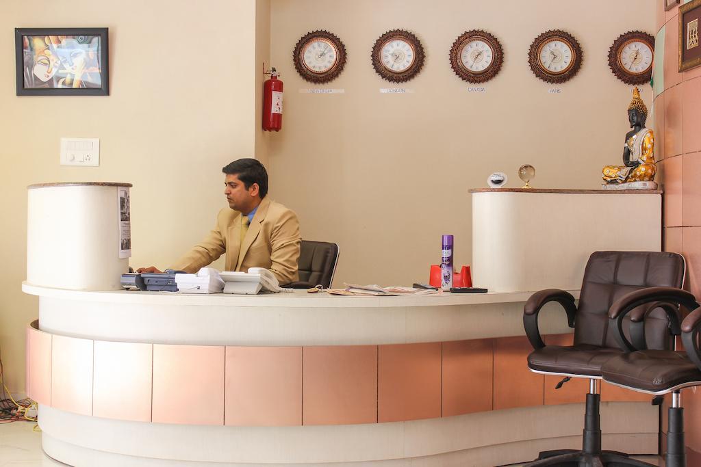 The Royal Court Hotell Nainital Eksteriør bilde