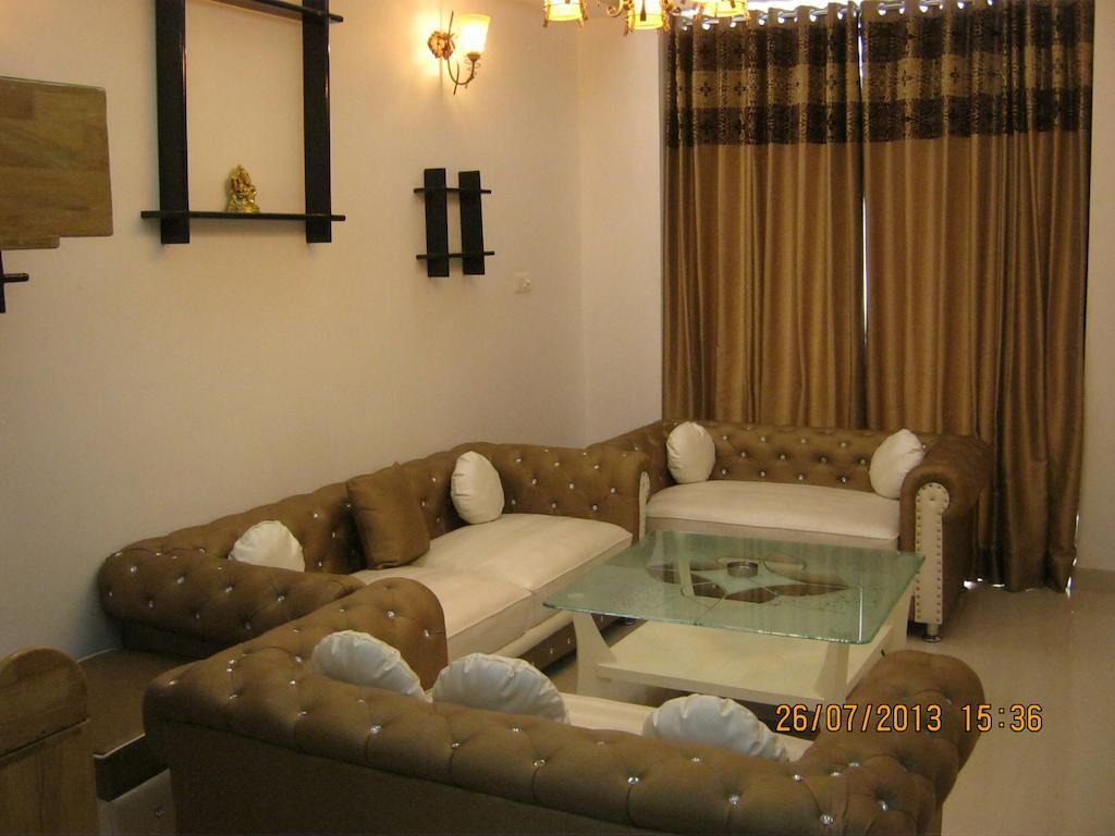 The Royal Court Hotell Nainital Eksteriør bilde