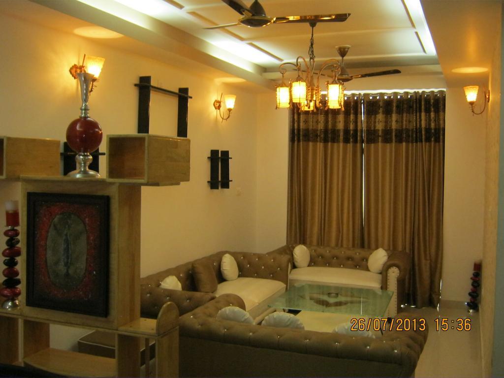 The Royal Court Hotell Nainital Eksteriør bilde