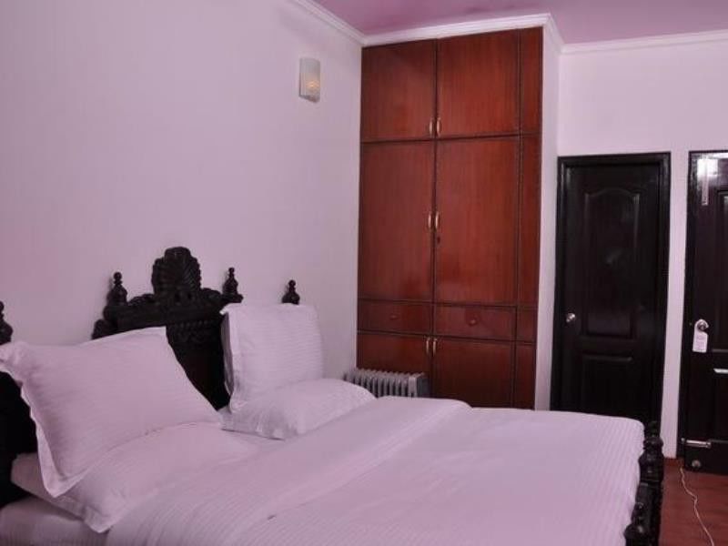 The Royal Court Hotell Nainital Eksteriør bilde