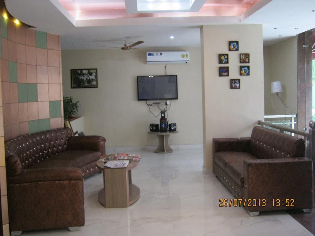 The Royal Court Hotell Nainital Eksteriør bilde